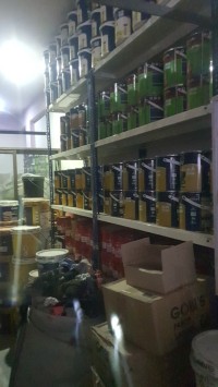 Paint store